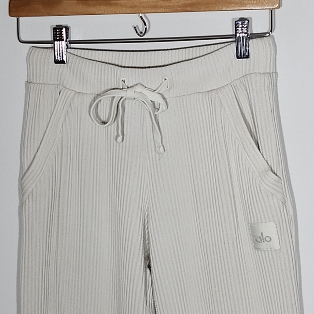 ALO YOGA MUSE Sweatpant in Gravel Heather XS (2-4) Waist (25-26.5) Hip (34.5-36)